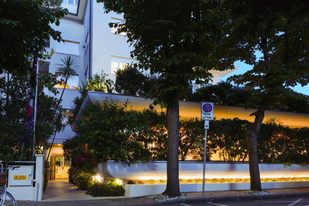 Hotel Sylvia Lido di Camaiore Ngoại thất bức ảnh