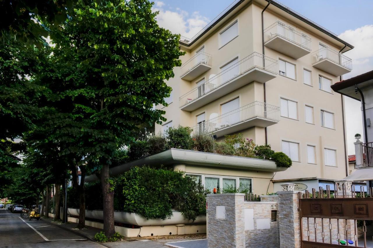 Hotel Sylvia Lido di Camaiore Ngoại thất bức ảnh