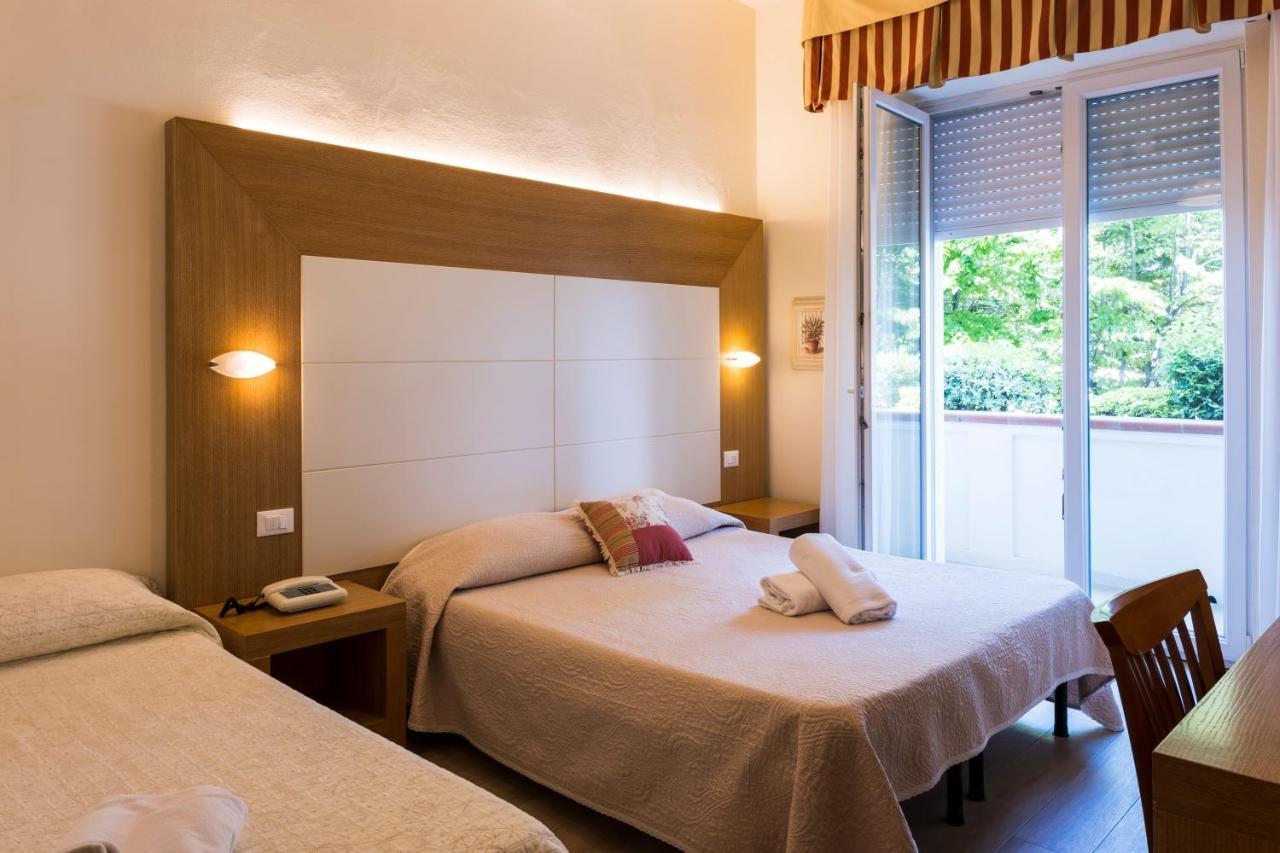 Hotel Sylvia Lido di Camaiore Ngoại thất bức ảnh