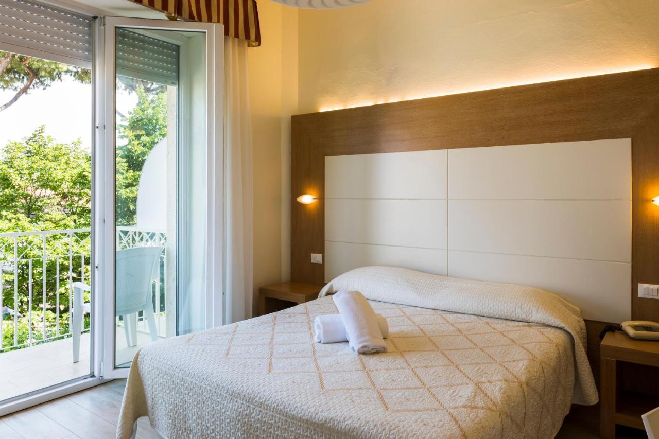 Hotel Sylvia Lido di Camaiore Ngoại thất bức ảnh