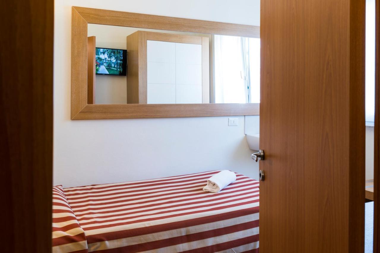 Hotel Sylvia Lido di Camaiore Ngoại thất bức ảnh