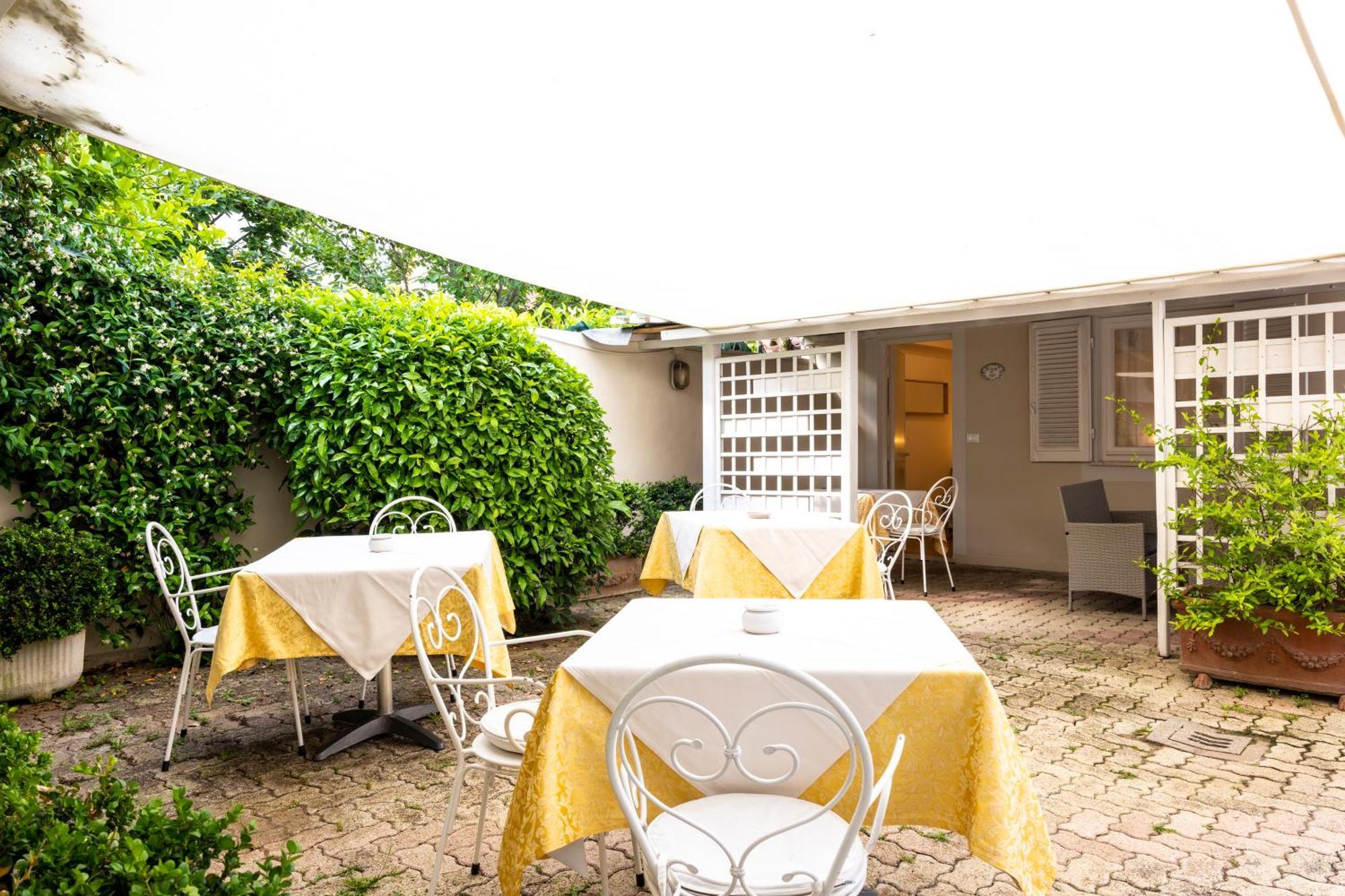 Hotel Sylvia Lido di Camaiore Phòng bức ảnh