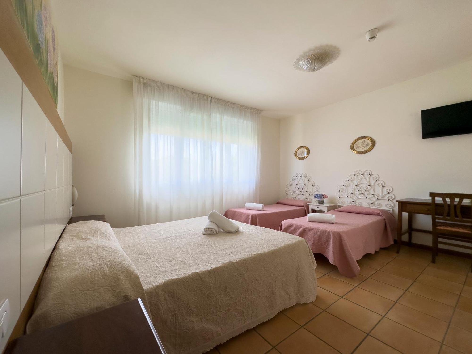 Hotel Sylvia Lido di Camaiore Ngoại thất bức ảnh